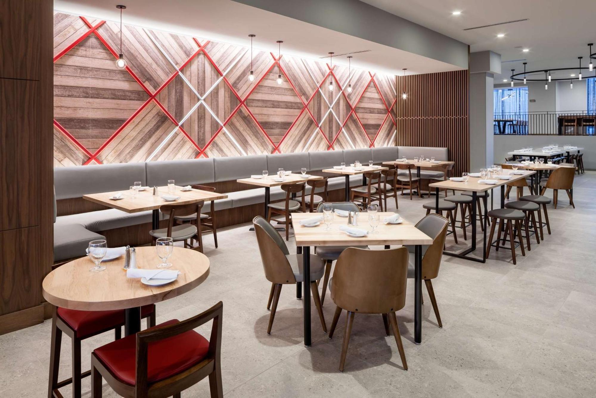 Hilton Garden Inn Madison Downtown, Wi Экстерьер фото