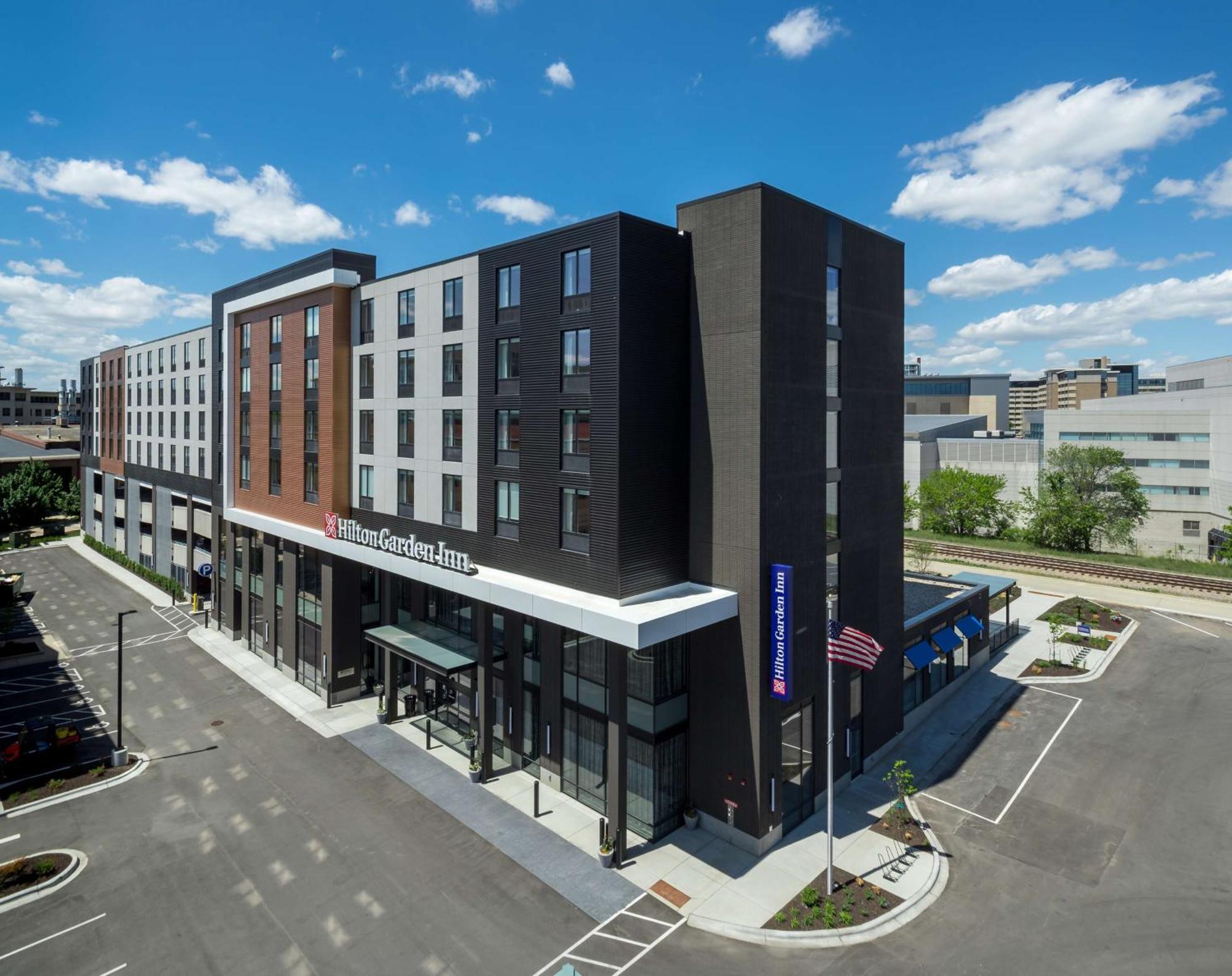 Hilton Garden Inn Madison Downtown, Wi Экстерьер фото